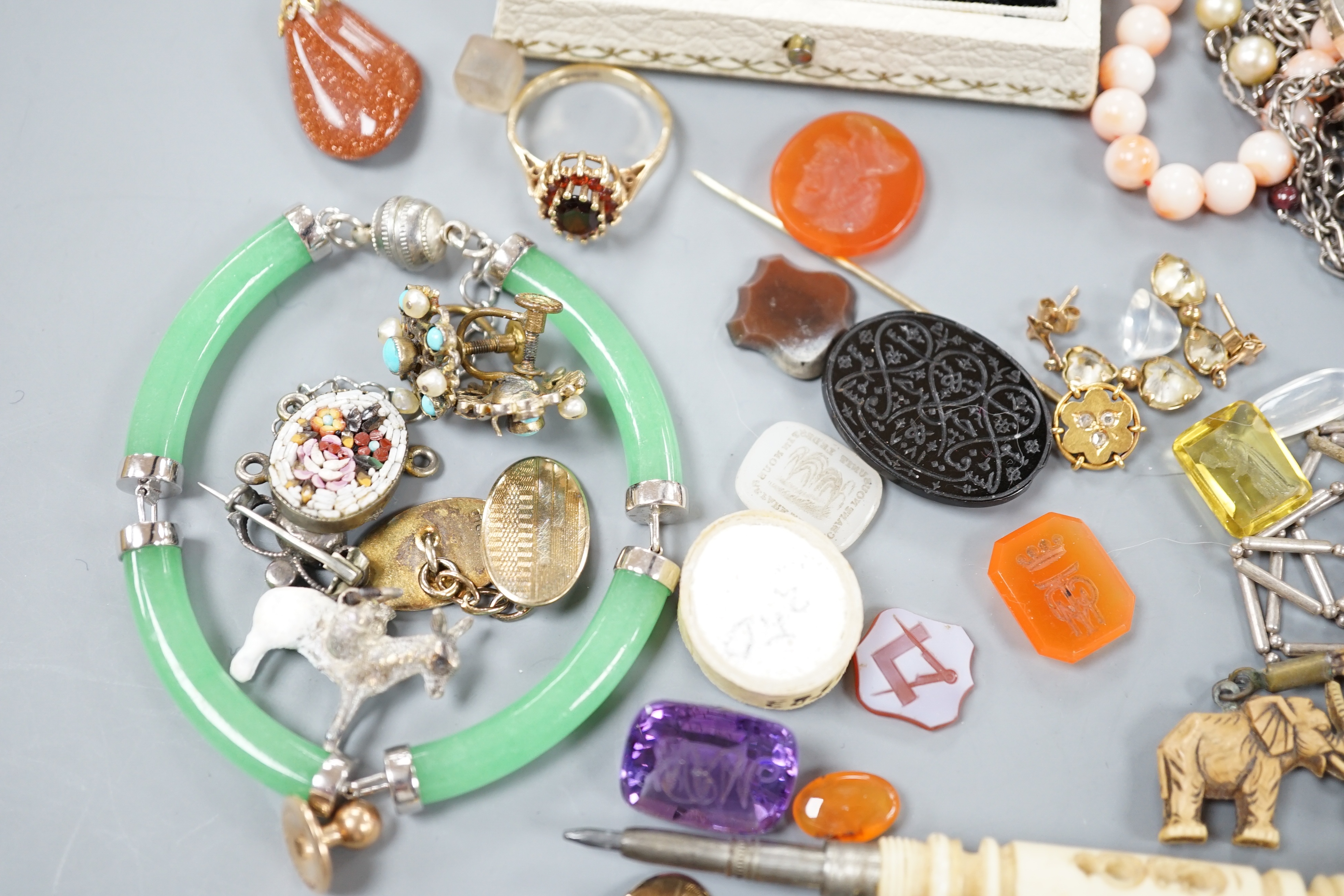 An amethyst pendant on gold chain and other gold and silver jewellery etc.